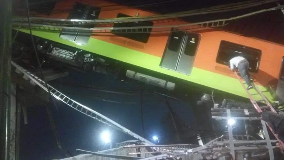 墨西哥突发！地铁列车掉下高架桥，已致15死70伤