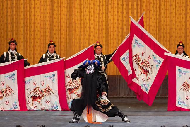 《龙凤呈祥》演出剧照，扮演张飞的是中国戏曲学院国家一级演员舒桐 摄影 苏岩