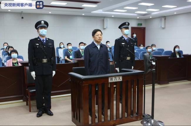 重庆市原副市长邓恢林一审被控受贿4267万